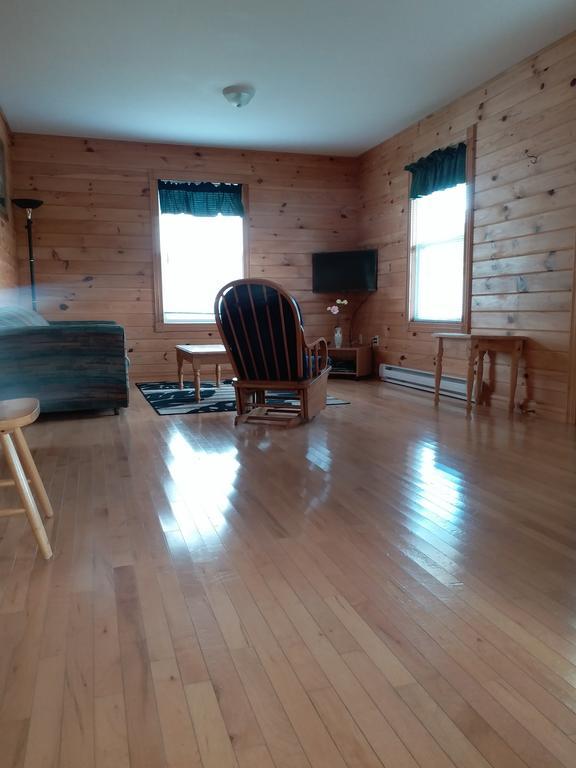 Отель Merry Stanhope Chalets Экстерьер фото