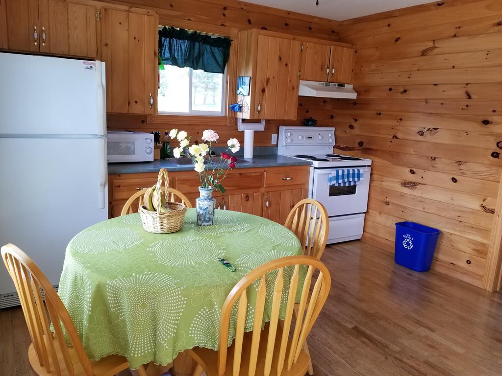 Отель Merry Stanhope Chalets Экстерьер фото