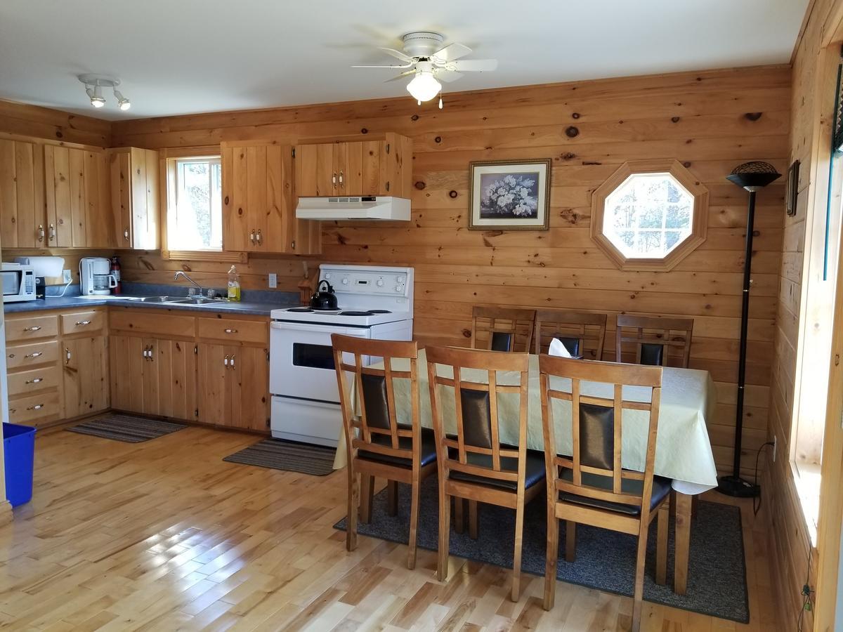 Отель Merry Stanhope Chalets Экстерьер фото