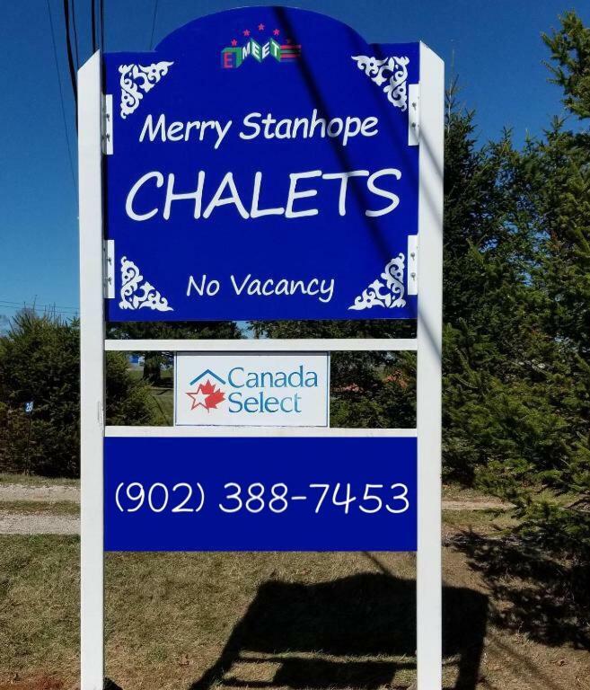 Отель Merry Stanhope Chalets Экстерьер фото
